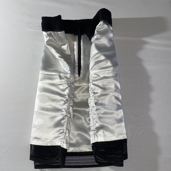 White House|Black Market Lattice Skirt Size 10 - Picture 8 of 13